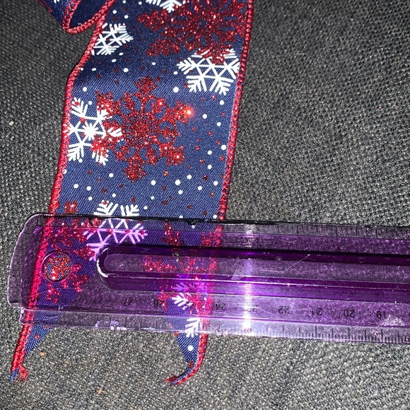 Hand Made Christmas Bow great for a Tree Topper, Wreath or Even a big 🎁 gift - Picture 4 of 5